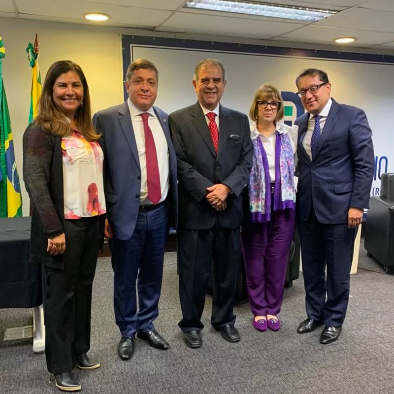 Ajutra na entrega de selos de excelência  2019 pelo TRT1