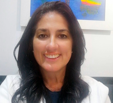 Adriana Paula Domingues Teixeira